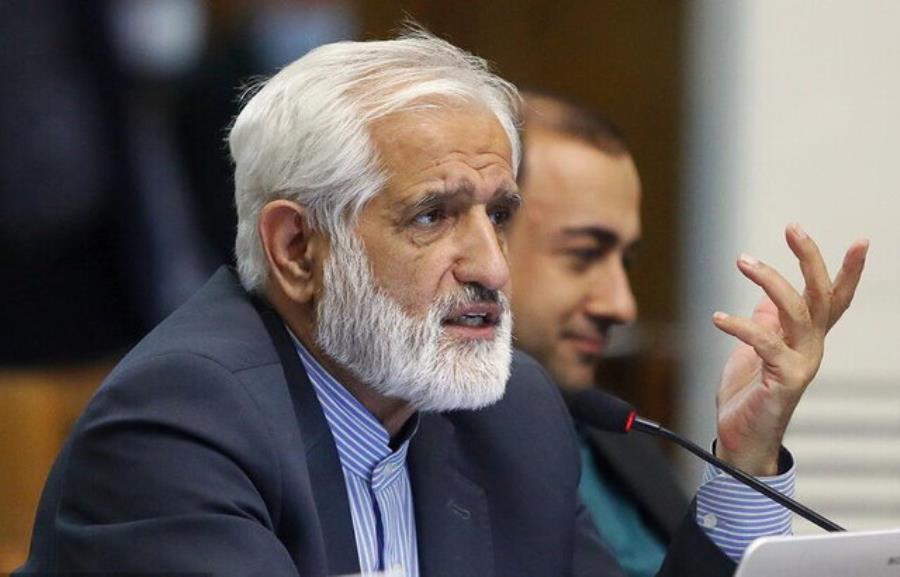 انتقاد از عدم ساخت و ساز در زمین‌های اطراف دانشگاه تهران و محله جماران